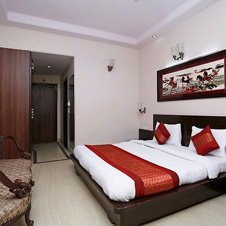 Oyo 5401 Hotel Mid Town Nové Dillí Exteriér fotografie