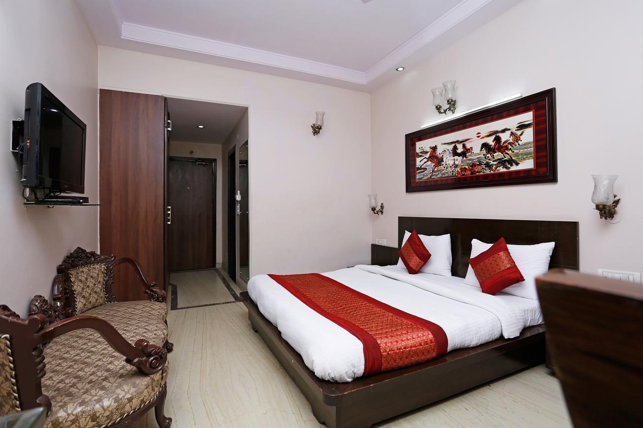 Oyo 5401 Hotel Mid Town Nové Dillí Exteriér fotografie